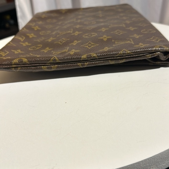 Vintage Louis Vuitton monogram Pochette Pliante clutch Circa 70s. - Picture 14 of 16